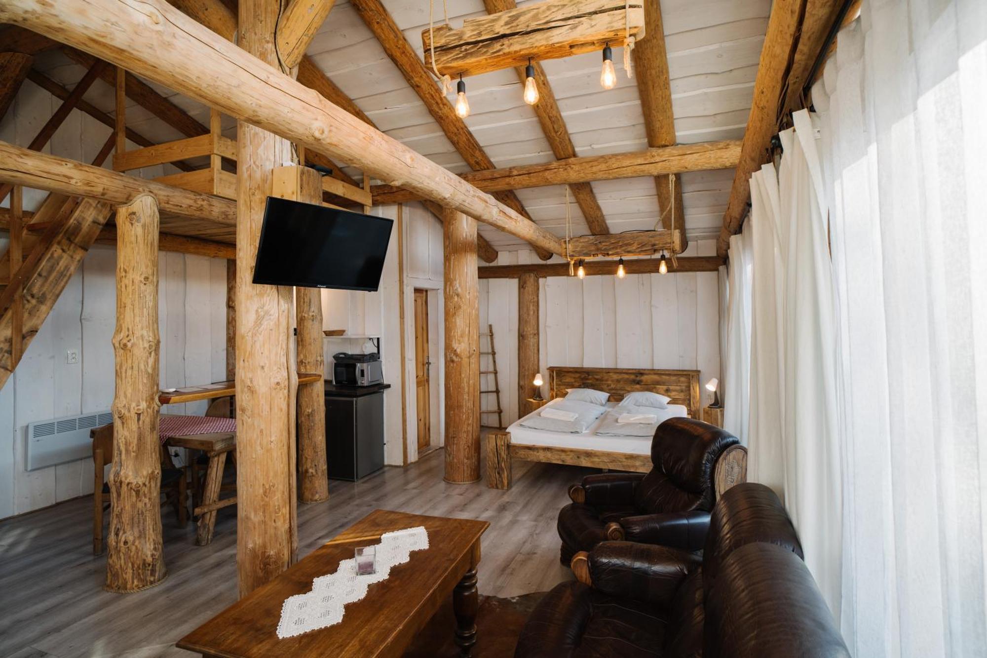 Gazdovsky Dvor B&B S Mini Wellness Bešeňová Екстериор снимка