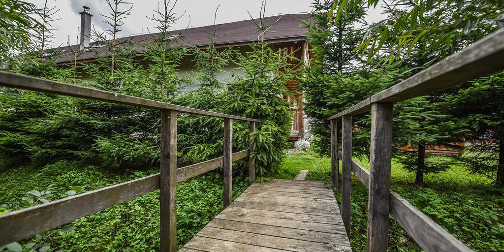 Gazdovsky Dvor B&B S Mini Wellness Bešeňová Екстериор снимка