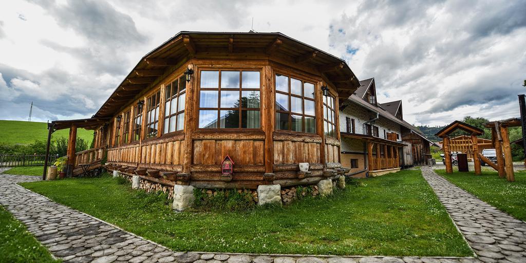 Gazdovsky Dvor B&B S Mini Wellness Bešeňová Екстериор снимка